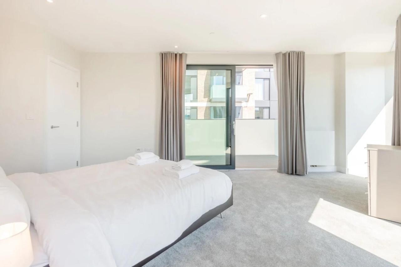 Modern Apartments In Brentford 2 Minutes Walk From Kew Bridge Exterior photo